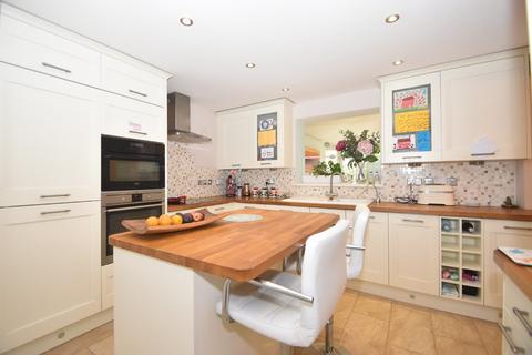 55 Cornelius Vale, Chelmsford, CM2 6GY