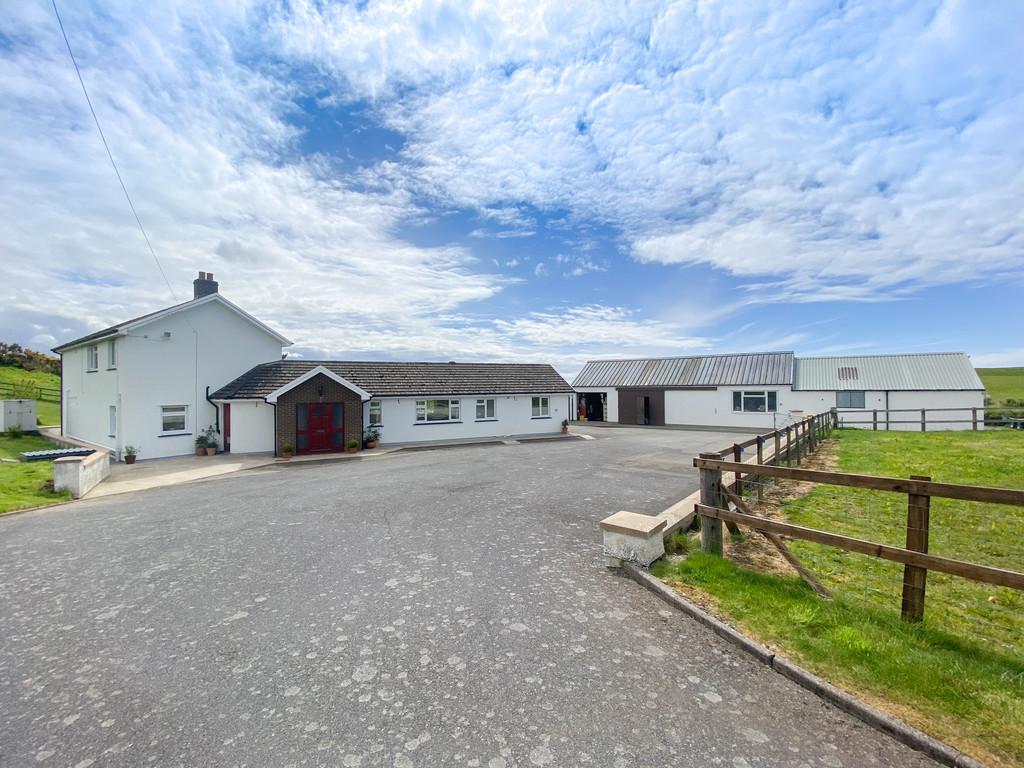 Rhydyfelin 5 bed farm house £550,000