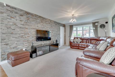 11 Alderdale Crescent, Solihull, B92 9QF