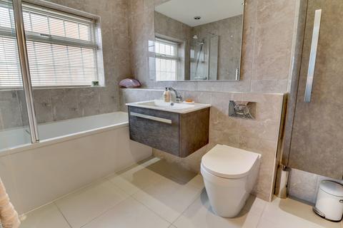 11 Alderdale Crescent, Solihull, B92 9QF