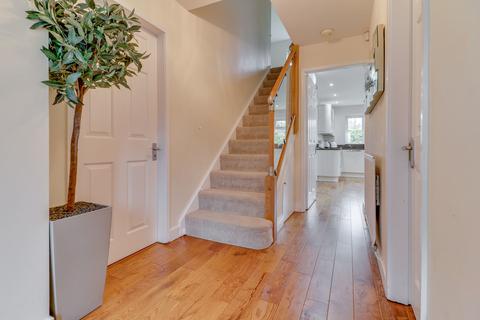 11 Alderdale Crescent, Solihull, B92 9QF
