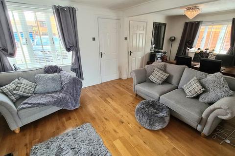 47 Beech Drive, Brackley, NN13 6JG