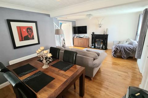 47 Beech Drive, Brackley, NN13 6JG
