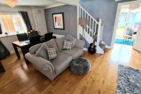 47 Beech Drive, Brackley, NN13 6JG