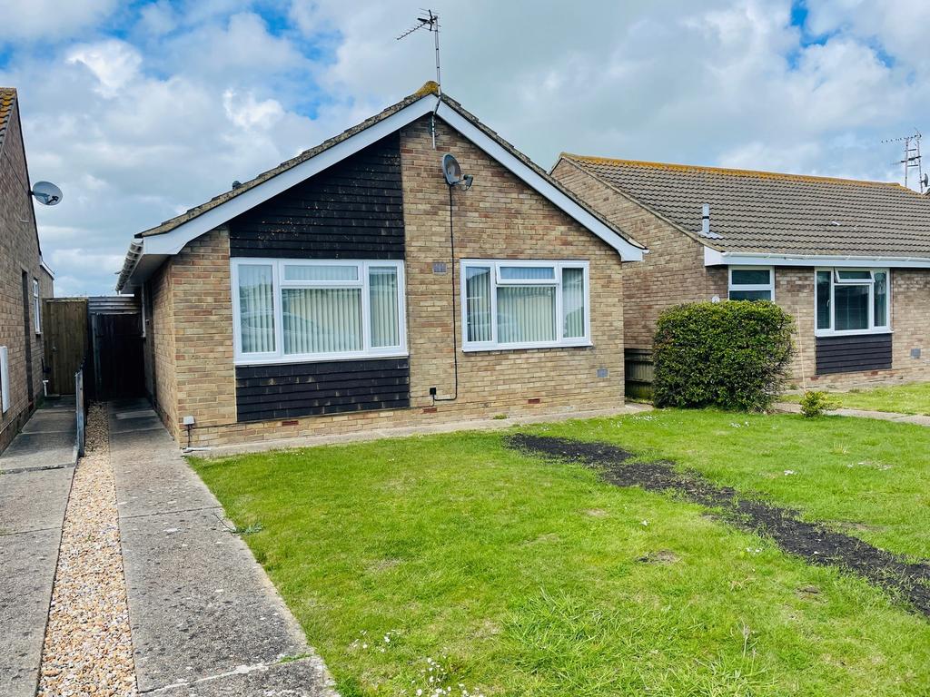 Shelley Walk, Eastbourne BN23 2 bed detached bungalow - £350,000