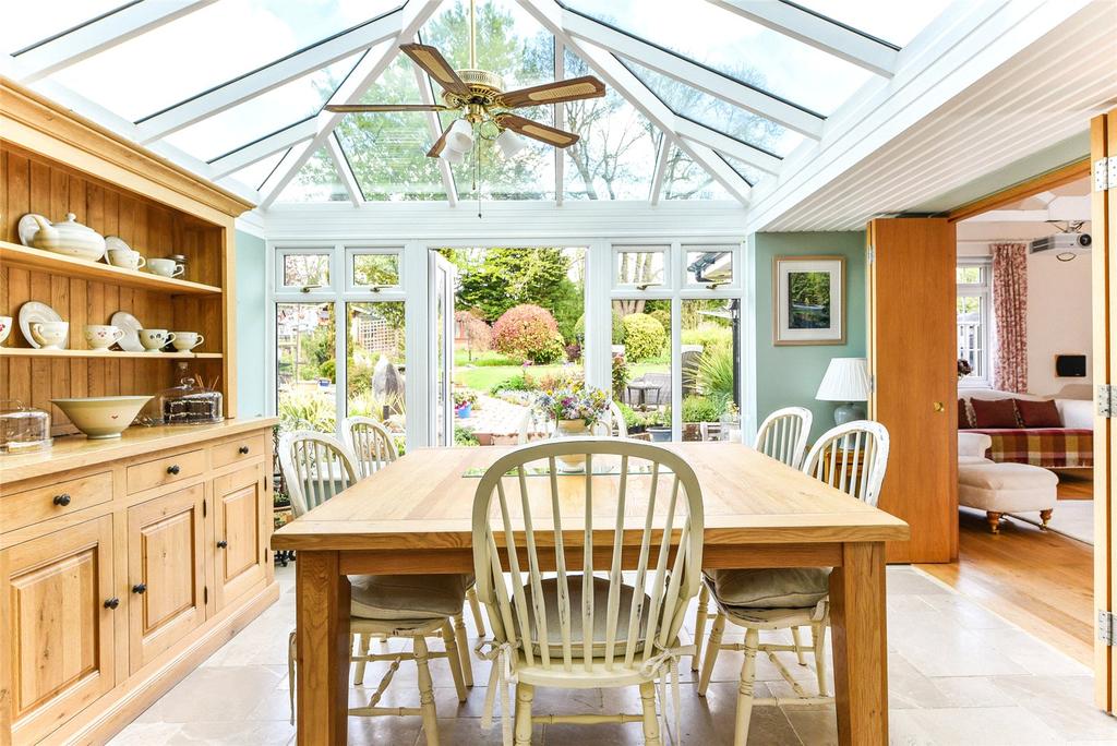 Breakfast Room
