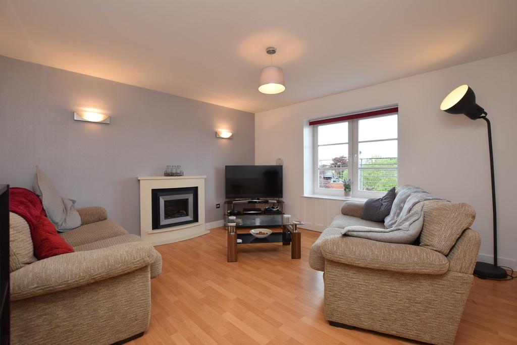 Florence Court, Florence Place, Perth 2 bed apartment £125,000