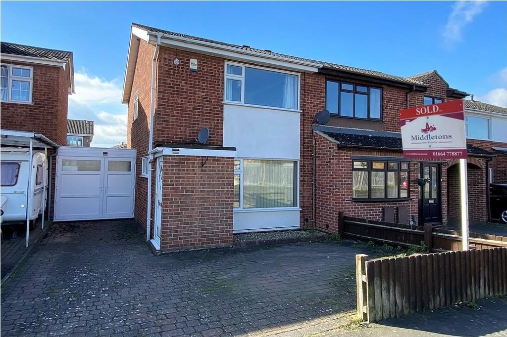 Winster Crescent, Melton Mowbray 2 bed semidetached house £165,000