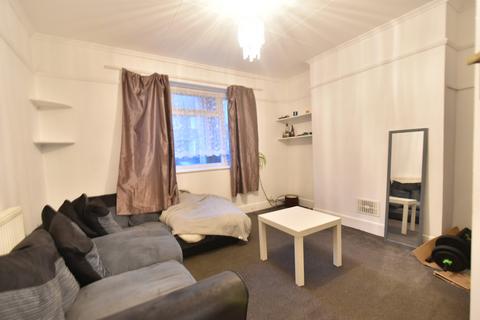 2 bedroom flat to rent, Sheridan Mansions, Sheridan Terrace