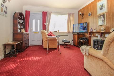 52 Common Road, Claygate, Esher, KT10 0HJ