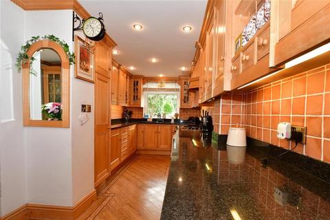 71 Selwyn Crescent, Welling, DA16 2AN