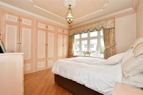 71 Selwyn Crescent, Welling, DA16 2AN
