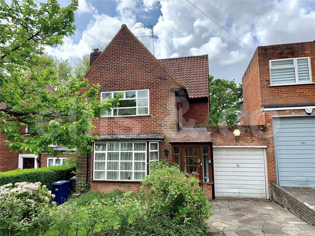 Sunnyfield, Mill Hill, London, NW7 3 bed detached house £950,000