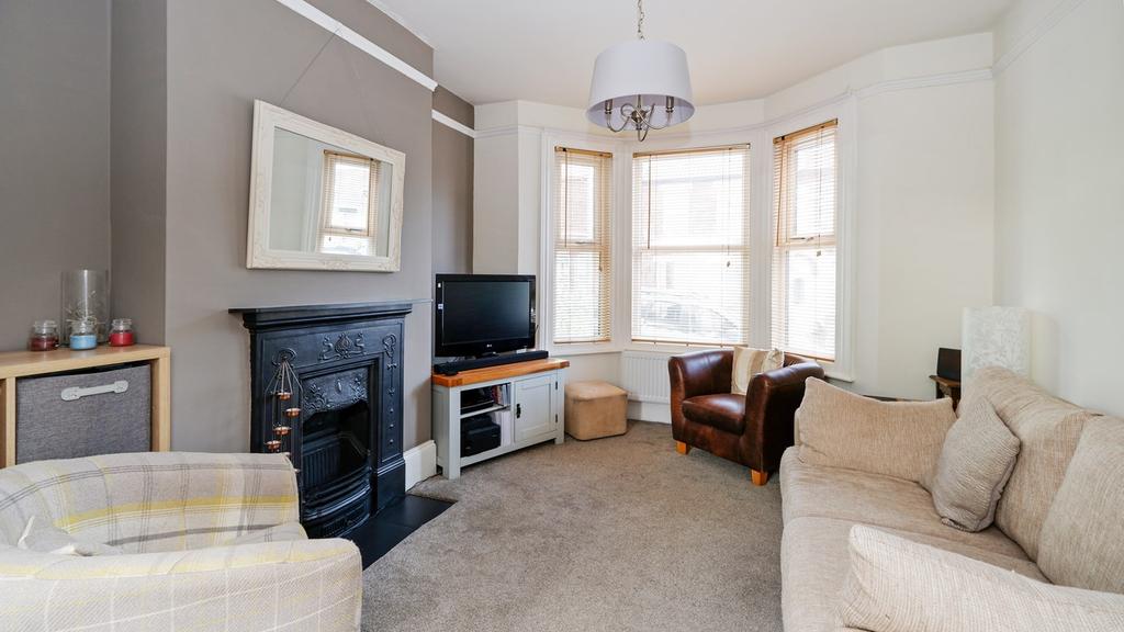Malmains Road, Dover, CT17 3 bed terraced house £210,000