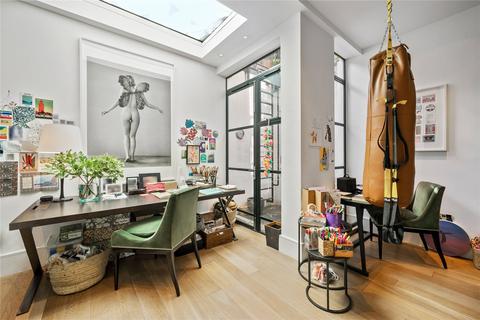 35 Finstock Road, London, W10 6LU