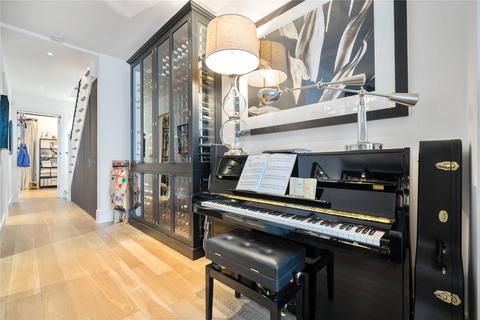 35 Finstock Road, London, W10 6LU