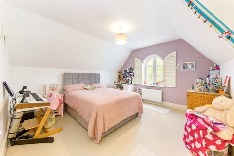 99 Lower Park Road, Loughton, IG10 4NE