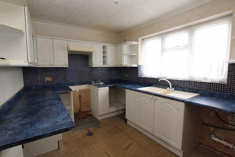 113 Macaulay Drive, Lincoln. LN2 4ER 2 bed end of terrace house £109,950