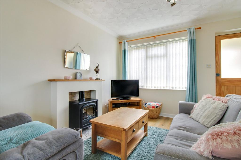Avonmead, Greenmeadow, Swindon... 2 bed terraced house £210,000
