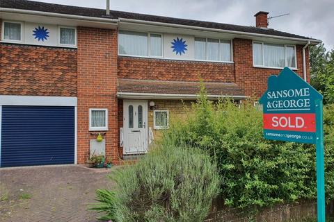 40 Bowmonts Road, Tadley, RG26 3SA