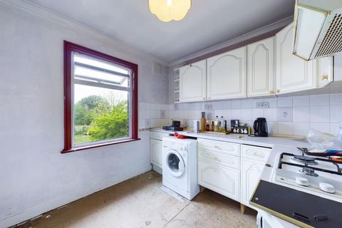 20 West Road, South Ockendon, RM15 6PH