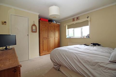 17 Hunters Chase, South Godstone, Godstone, RH9 8HR