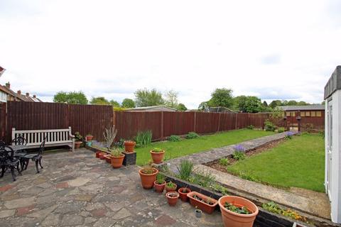 52 Harrow Road, Warlingham, CR6 9EW