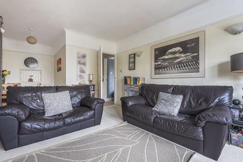 10 Calthorpe Gardens, Sutton, SM1 3DF