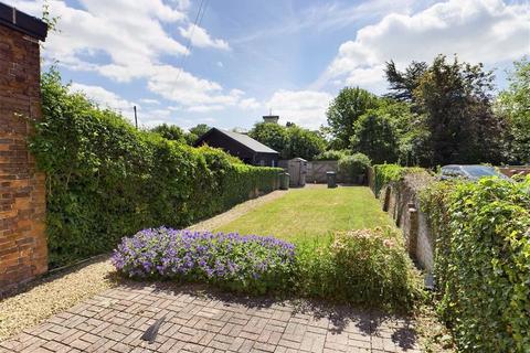 Flat 3, 1 Alexandra Road, Gloucester, GL1 3DR