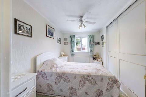 40 Blackwater Way, Longlevens, Gloucester, GL2 0XN