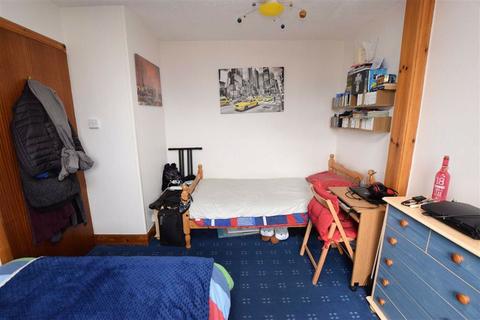 1 Macgregor Avenue, Grantown-on-spey, PH26 3ET