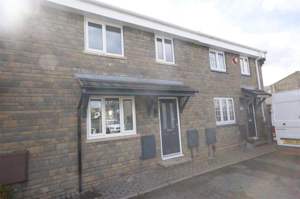 Highley Park, Clifton, Brighouse 3 bed terraced house £825 pcm (£190 pw)