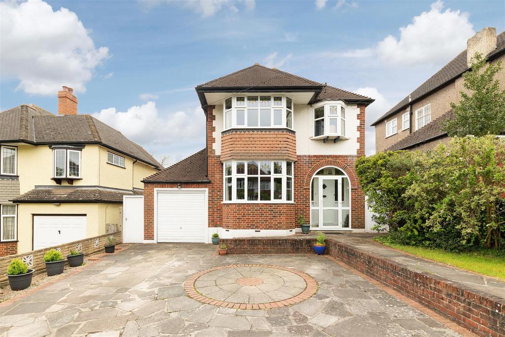Holmwood Road, Cheam 3 bed detached house £875,000