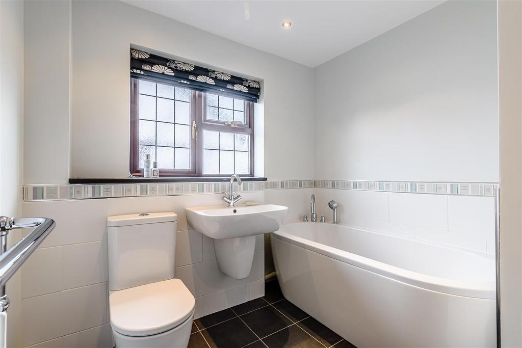 8466172-interior12.jpg