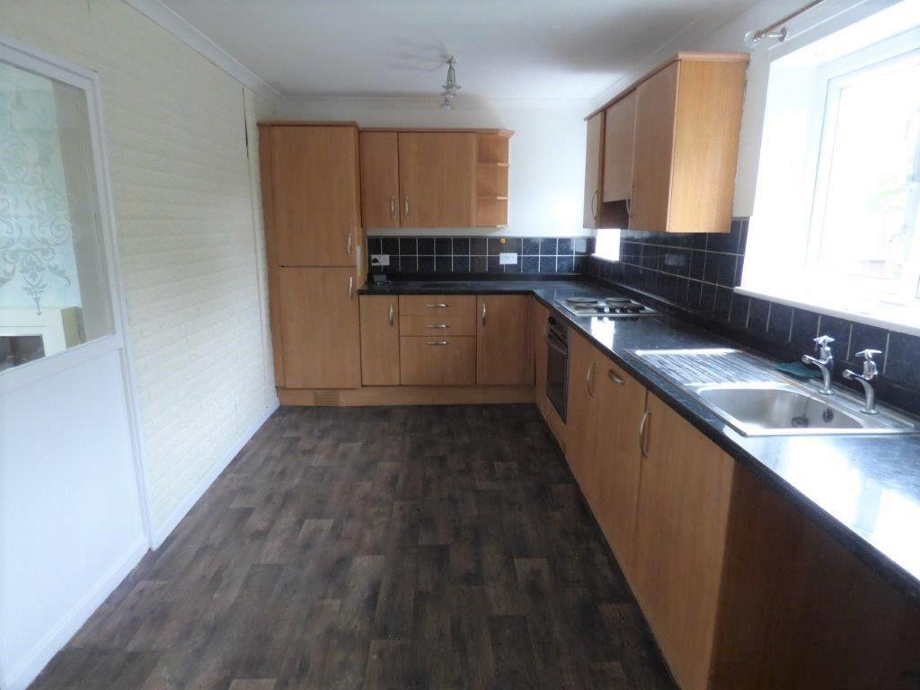 54 Annandale Road Hull East Yorkshire 2 bed end of terrace house £475 pcm (£110 pw)