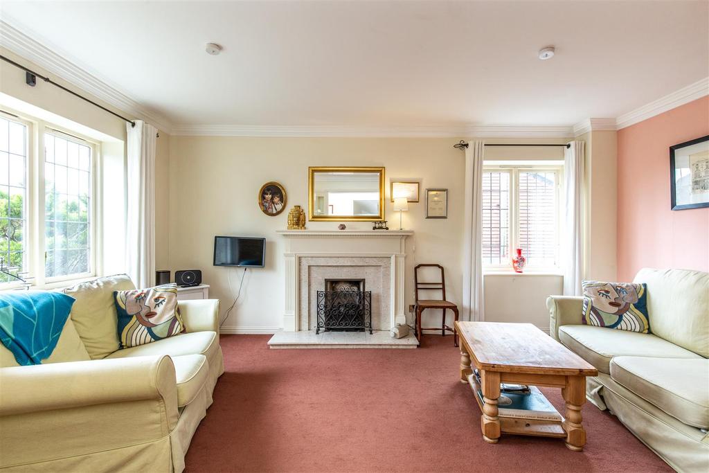 Cluny Street, Lewes 4 bed detached house £950,000