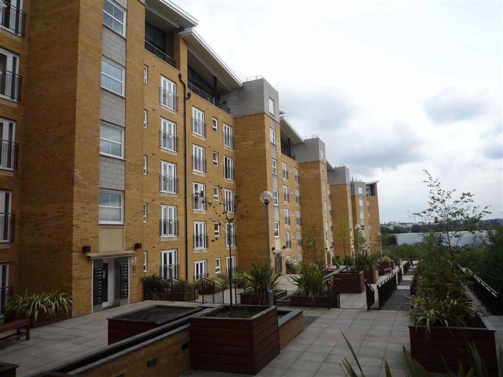 Fusion, Core 8, Salford 2 bed flat £750 pcm (£173 pw)
