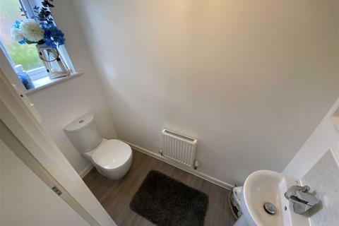 3 Neptune Close, Salford, M7 1AX