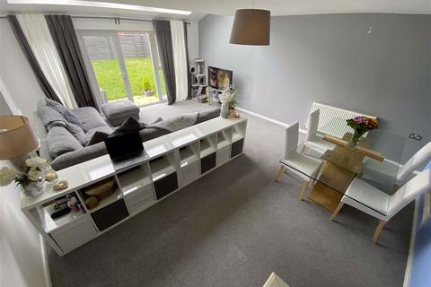 3 Neptune Close, Salford, M7 1AX