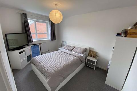 3 Neptune Close, Salford, M7 1AX