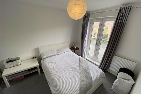 3 Neptune Close, Salford, M7 1AX