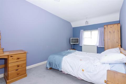 79 Rectory Road, Worthing, BN14 7PD
