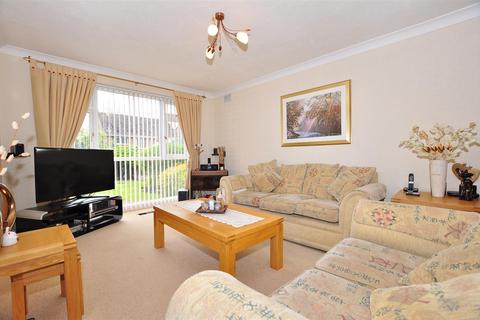 122 Blakedown Road, Halesowen, B63 4QL