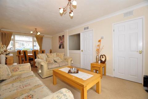 122 Blakedown Road, Halesowen, B63 4QL
