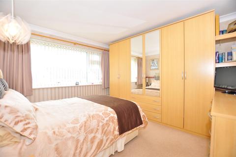122 Blakedown Road, Halesowen, B63 4QL
