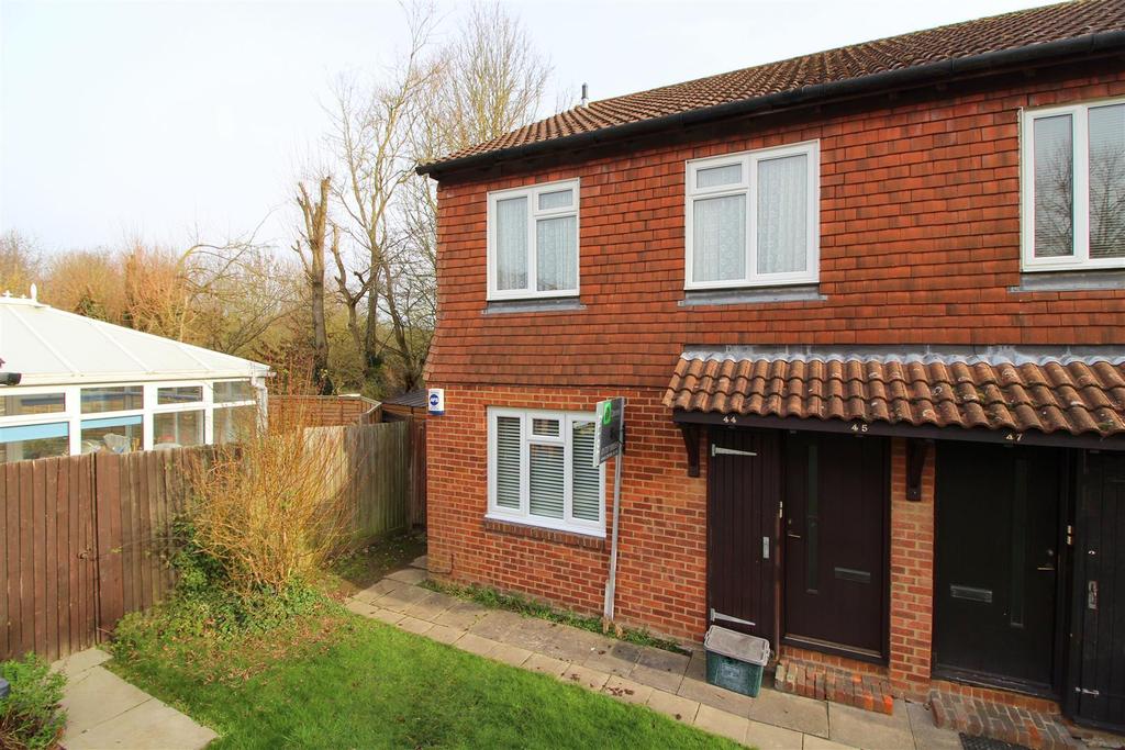 Jersey Farm, St Albans, Hertfordshire 1 bed £1,025 pcm (£237 pw)