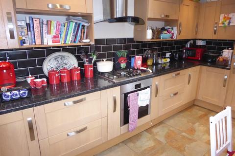 39 Montague Road, Hounslow, TW3 1LG