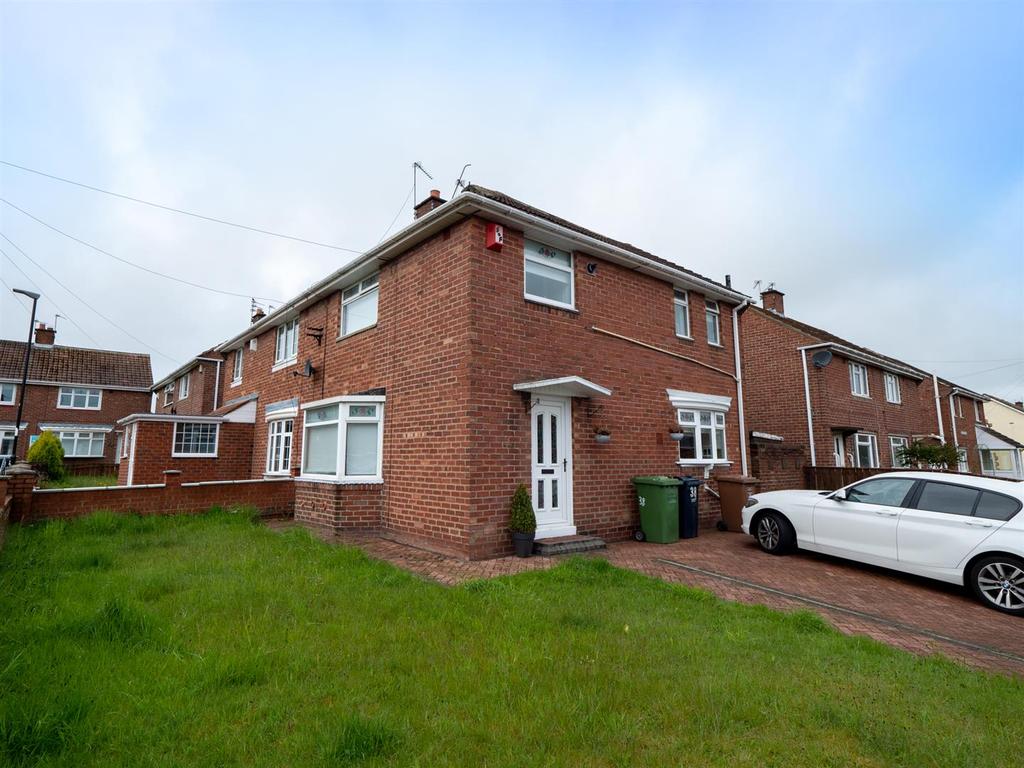 Appleby Square, Farringdon, Sunderland 3 bed semidetached house £94,950