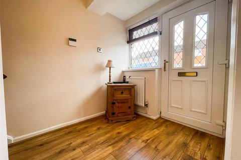 7 Hamilton Drive, Studley, B80 7RP
