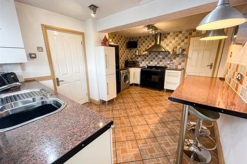 7 Hamilton Drive, Studley, B80 7RP